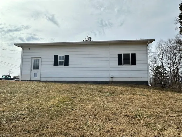 $209,900 | 842 Red Brush Road, Mount Airy, NC 27030