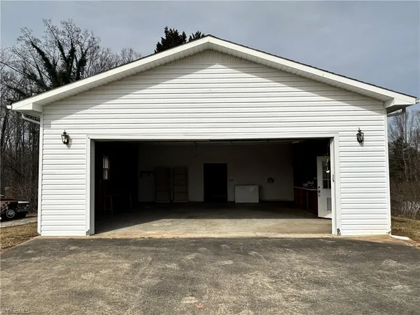 $209,900 | 842 Red Brush Road, Mount Airy, NC 27030