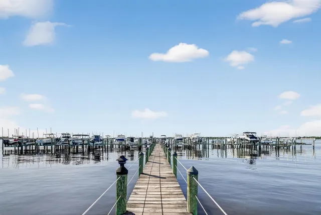 a picture of a city view