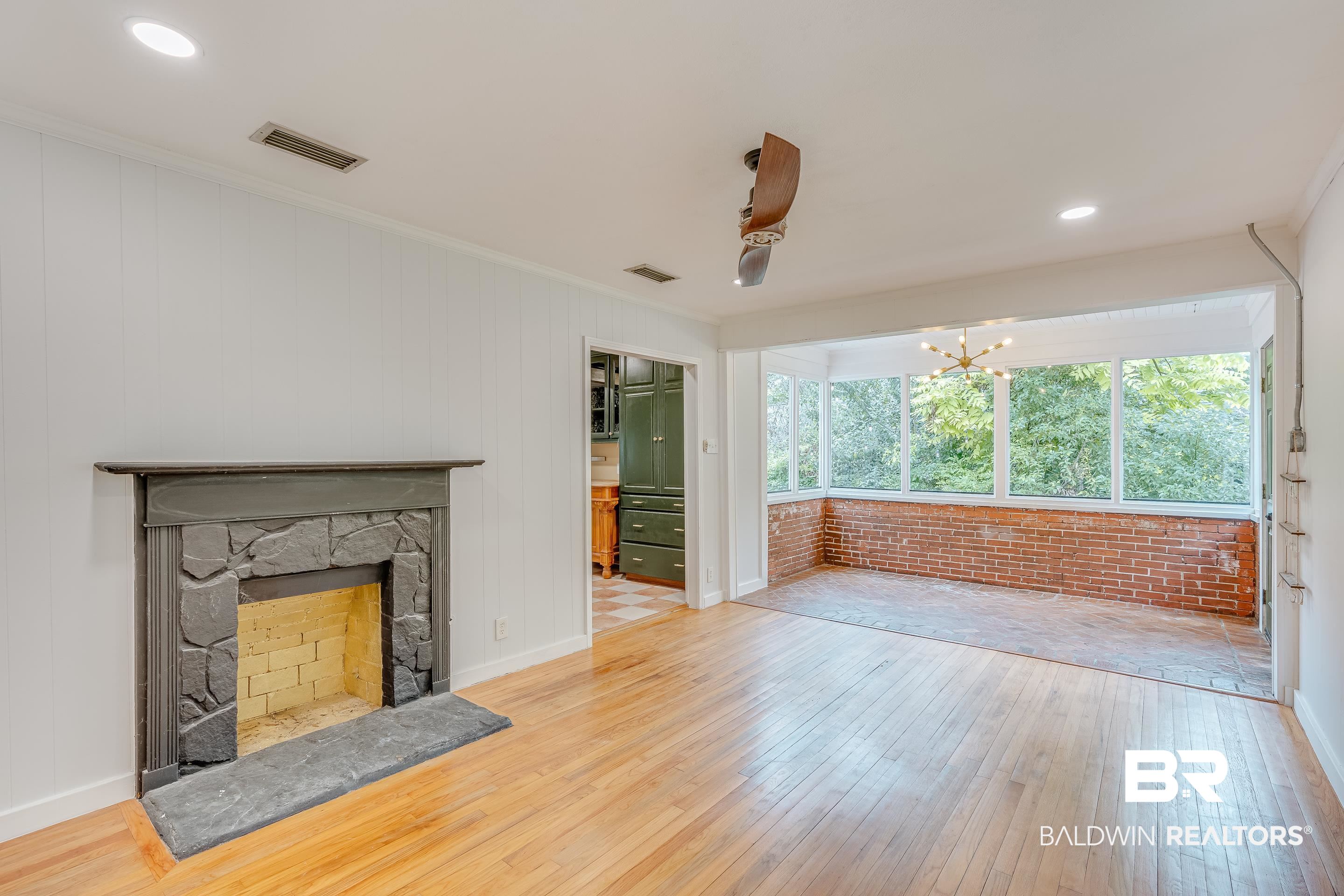 167 Seminole Street Mobile, AL 36606 - Photo 10 of 47