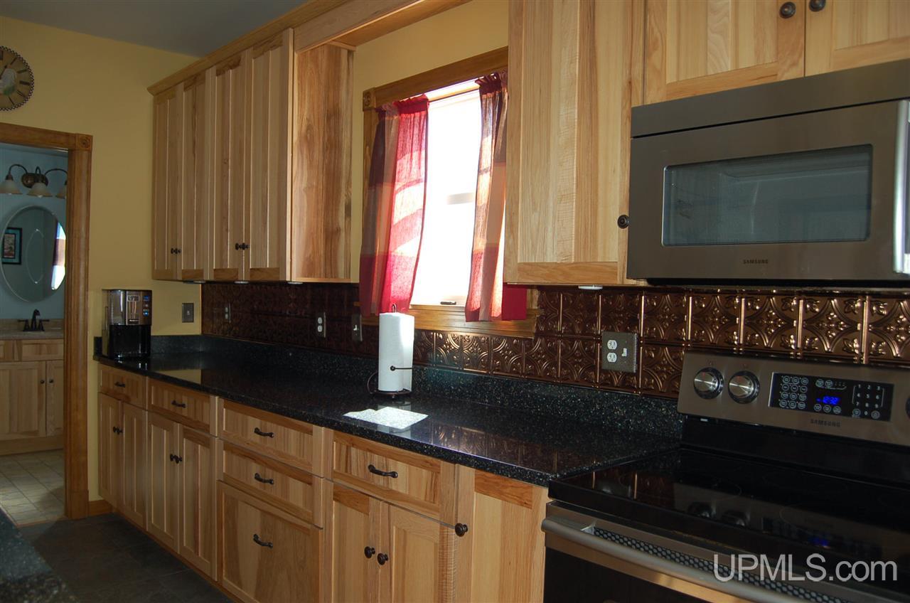 618 Iron Street Ishpeming, MI 49849 - Photo 2 of 26 Gallery Image 2