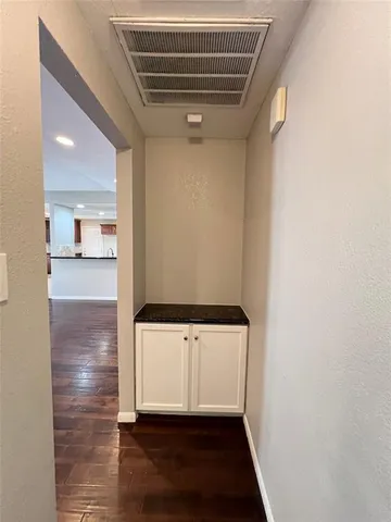 $3,400 | 6151 Alpha Road, Dallas, TX 75240