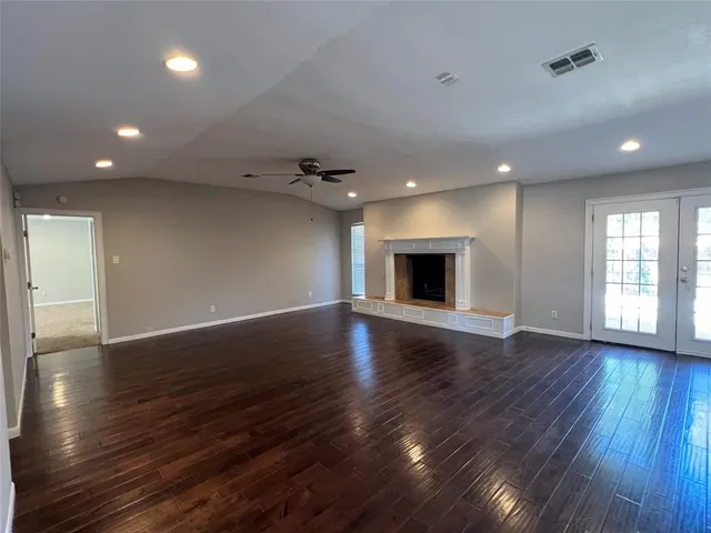 $3,400 | 6151 Alpha Road, Dallas, TX 75240