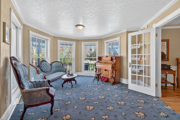 $949,900 | 107 Lamine Lane, Combined Locks, WI 54113