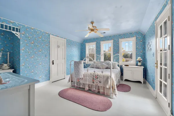 $949,900 | 107 Lamine Lane, Combined Locks, WI 54113