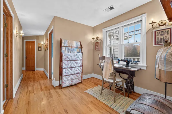 $949,900 | 107 Lamine Lane, Combined Locks, WI 54113