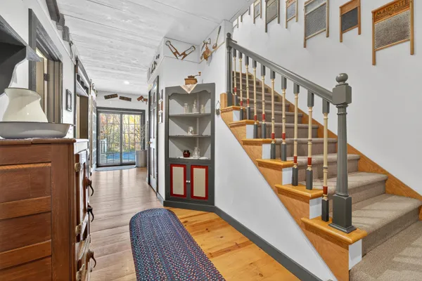 $949,900 | 107 Lamine Lane, Combined Locks, WI 54113