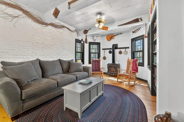 $949,900 | 107 Lamine Lane, Combined Locks, WI 54113