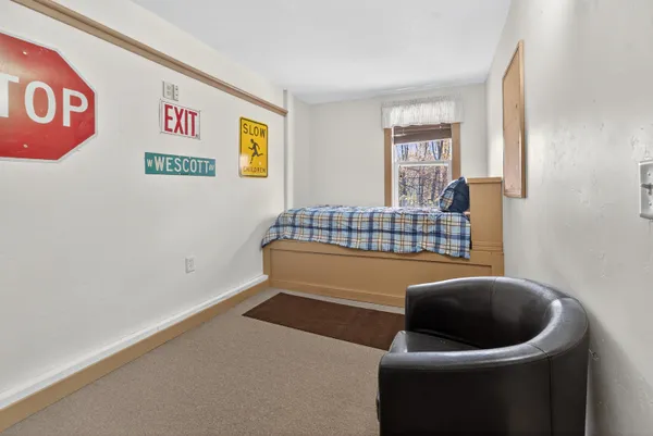 $949,900 | 107 Lamine Lane, Combined Locks, WI 54113