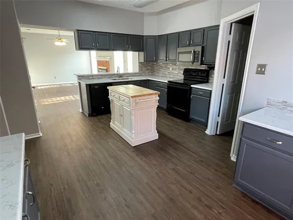 $2,600 | 728 Fawn Valley Drive, Allen, TX 75002