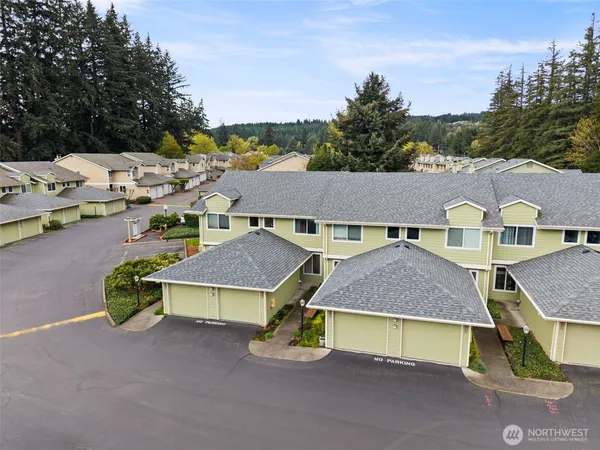 $299,999 | 3931 Northwest Fairway Lane, Bremerton, WA 98312