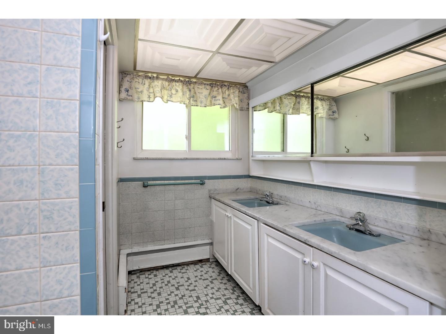 144 Church Road Milford, NJ 08848 - Photo 16 of 24 Bathroom