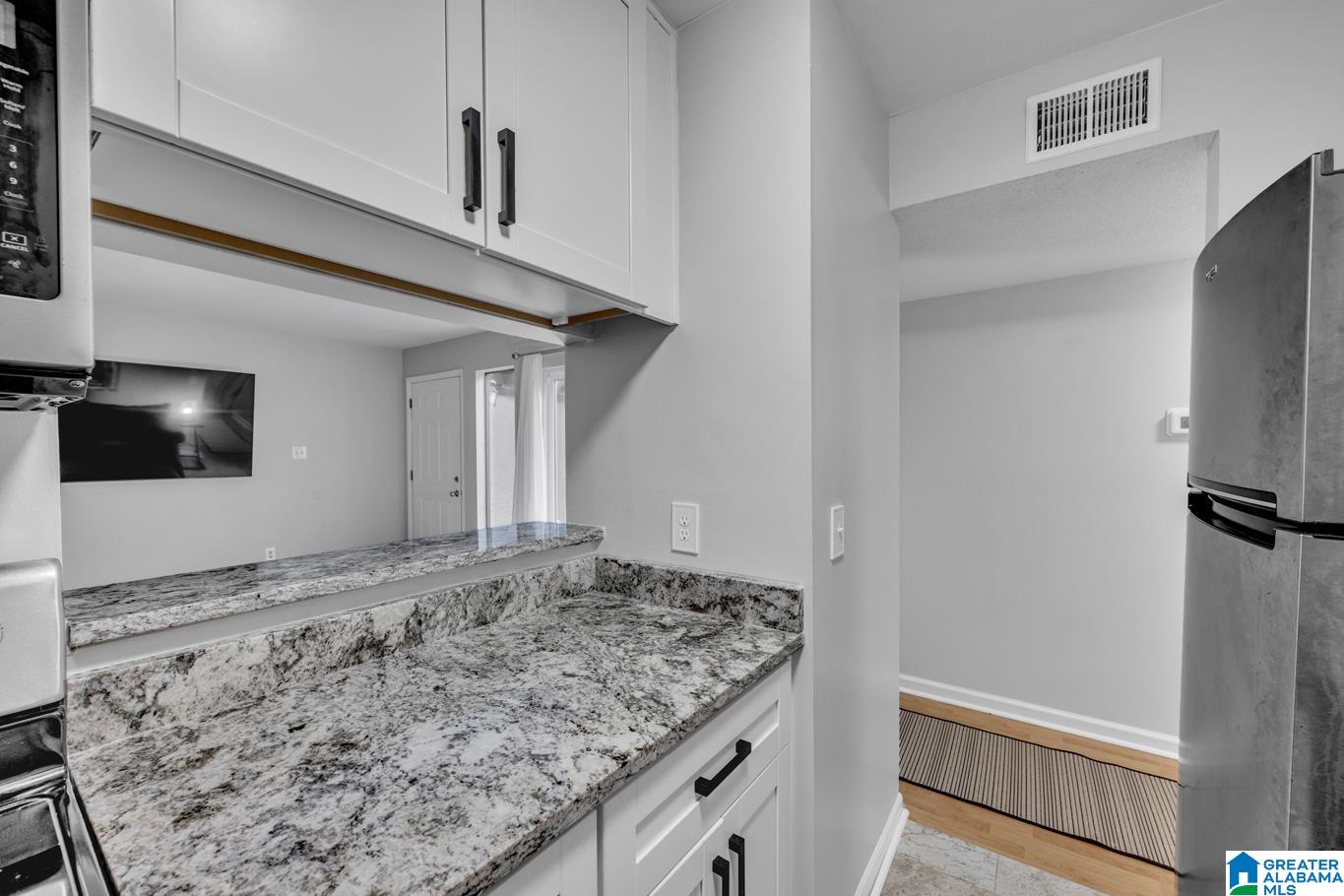 3350 Altamont Road South, Unit E19 Birmingham, AL 35205 - Photo 15 of 22