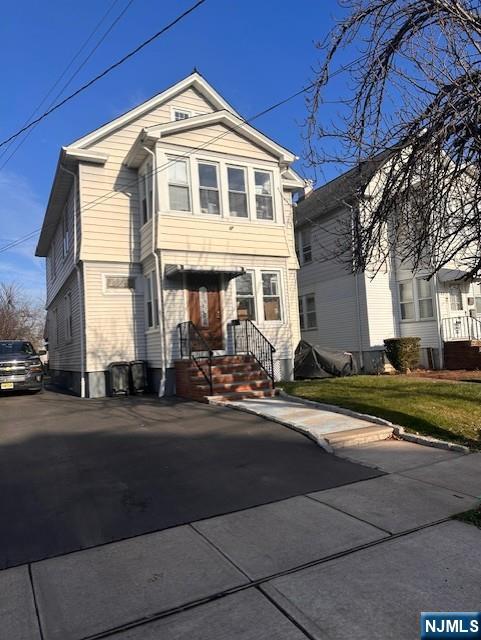 755 Myrtle Street Elizabeth, NJ 07202 - Photo 2 of 33