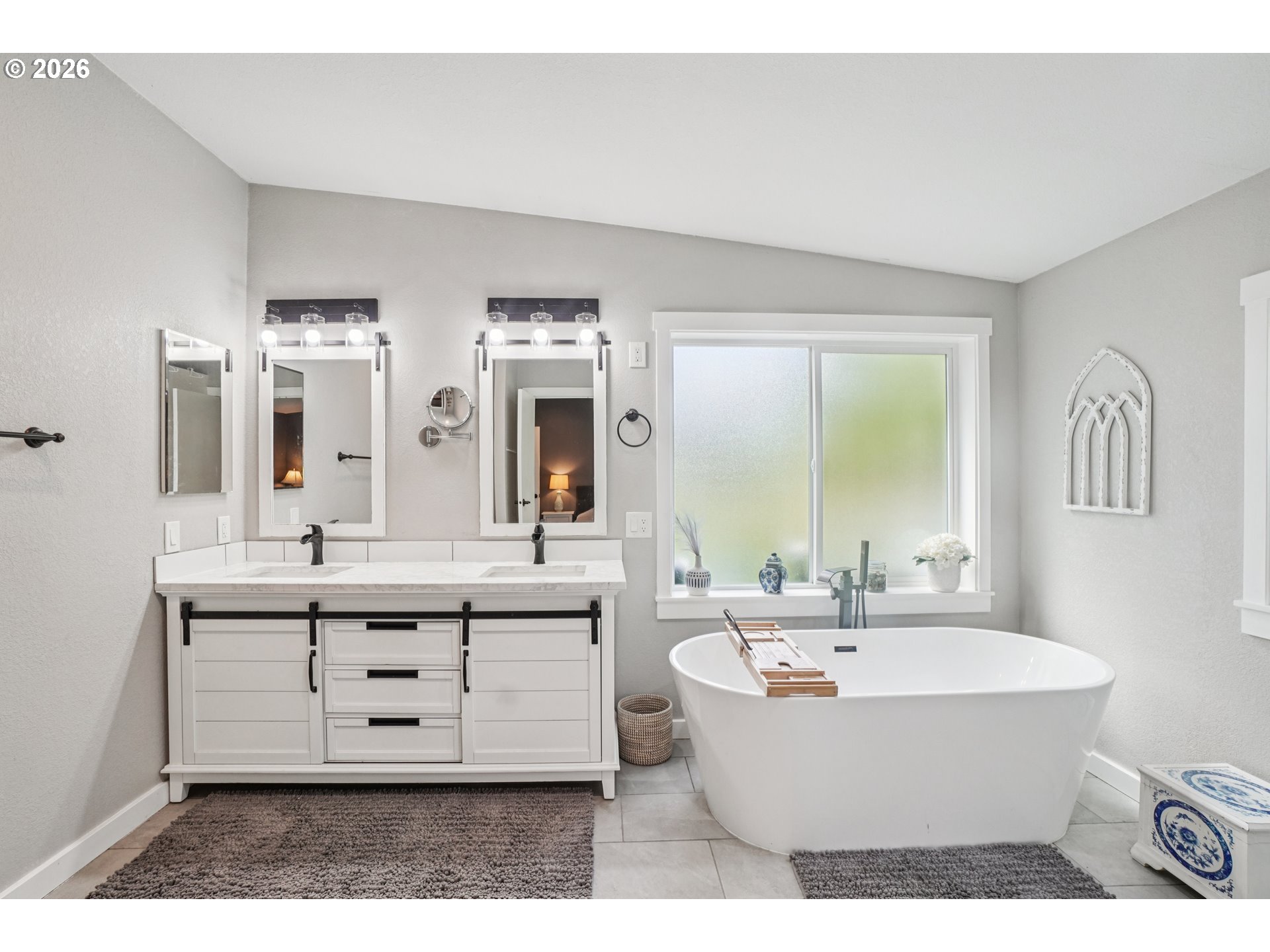 19285 South Lyons Road Oregon City, OR 97045 - Photo 23 of 40