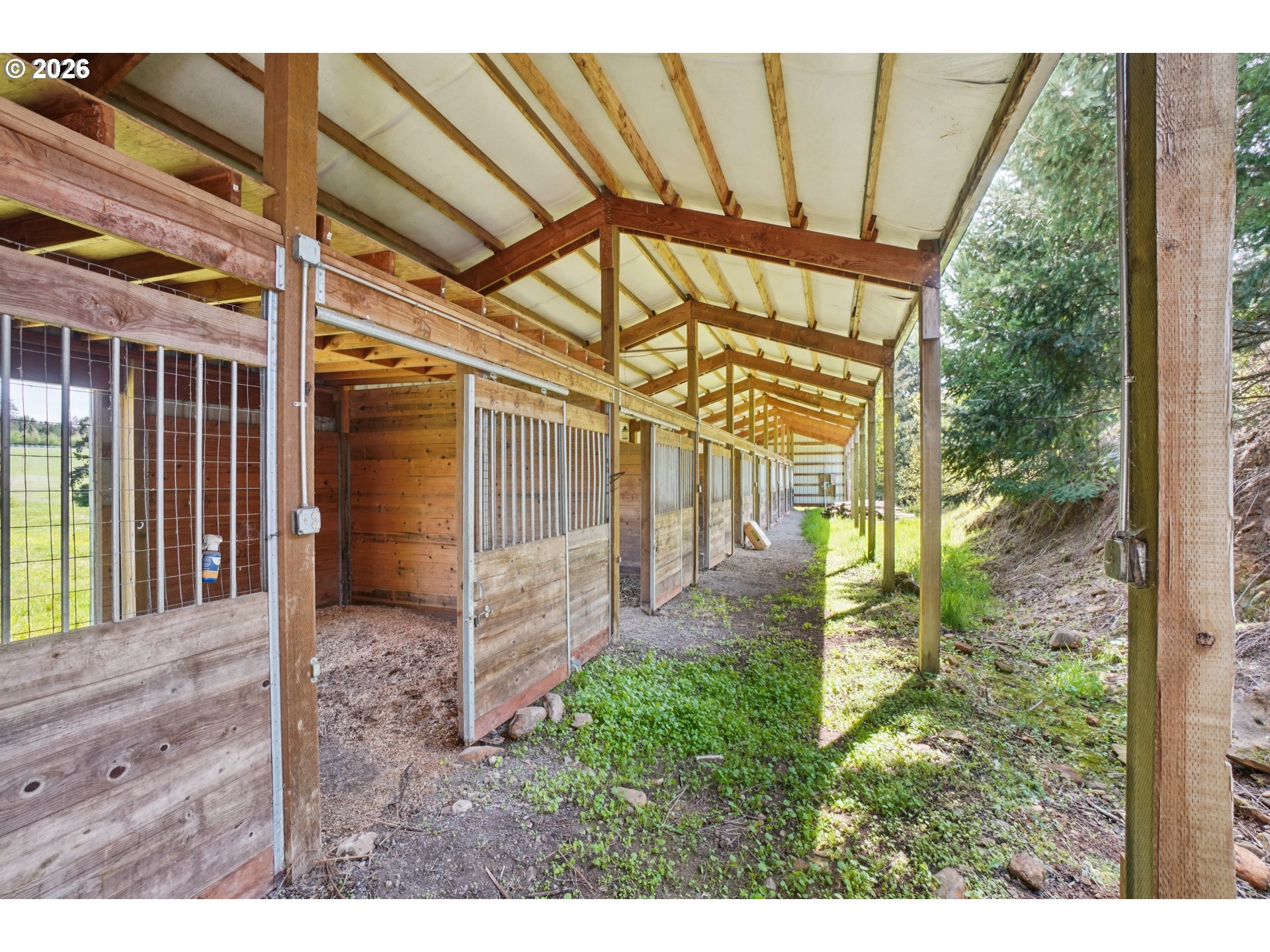 19285 South Lyons Road Oregon City, OR 97045 - Photo 29 of 40