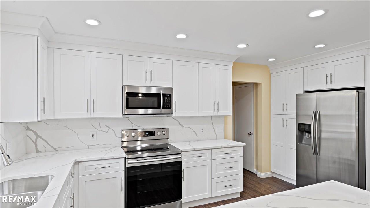 29 Hampton Road Grosse Pointe Shores, MI 48236 - Photo 22 of 35