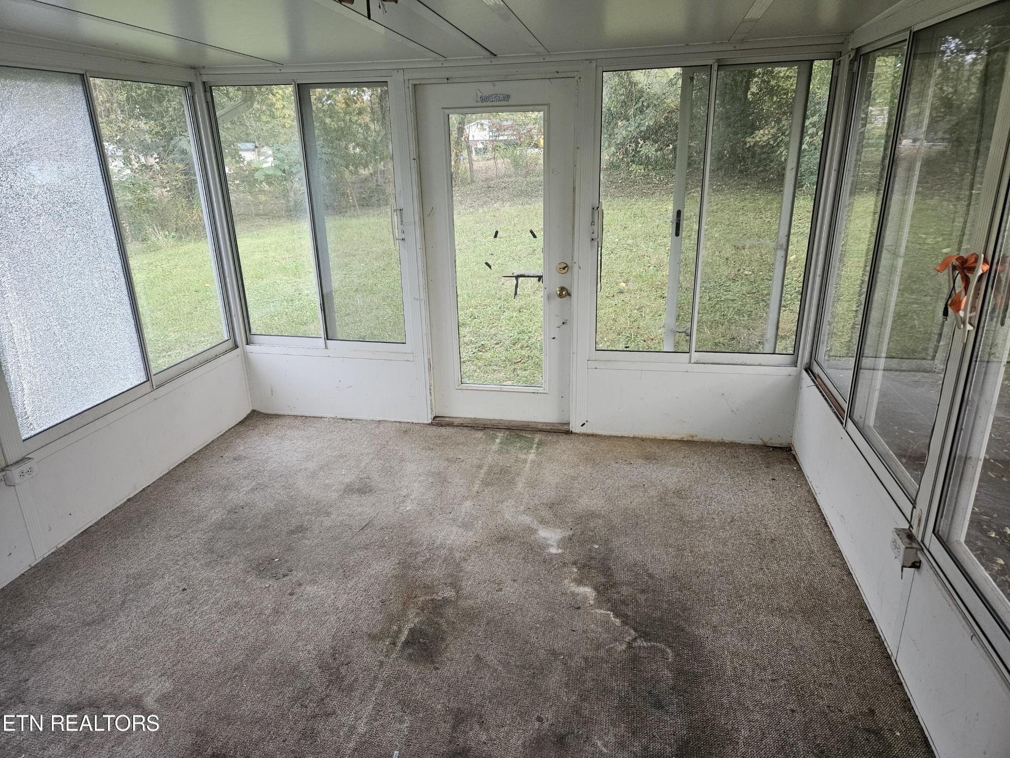 1606 Berry Road Knoxville, TN 37920 - Photo 8 of 8 Gallery Image 8