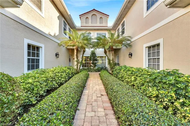 $535,000 | 6135 Reserve Circle, Unit 1801, Naples, FL 34119
