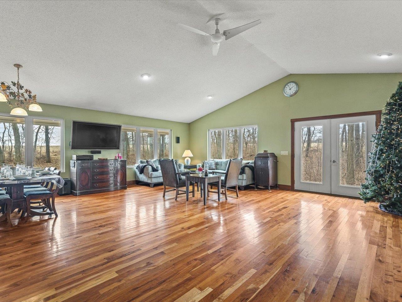 11660 Farm School Road Durand, IL 61024 - Photo 5 of 47 a living room with furniture and wooden floor