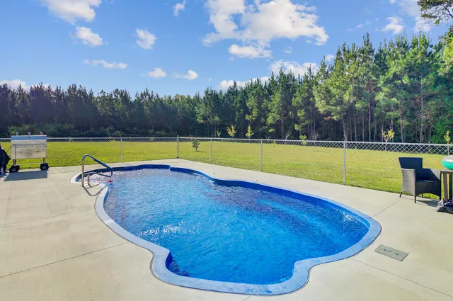 $960,000 | 442 Rhode Drive, Cottageville, SC 29435