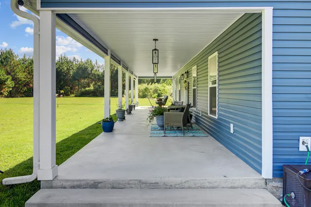 $960,000 | 442 Rhode Drive, Cottageville, SC 29435