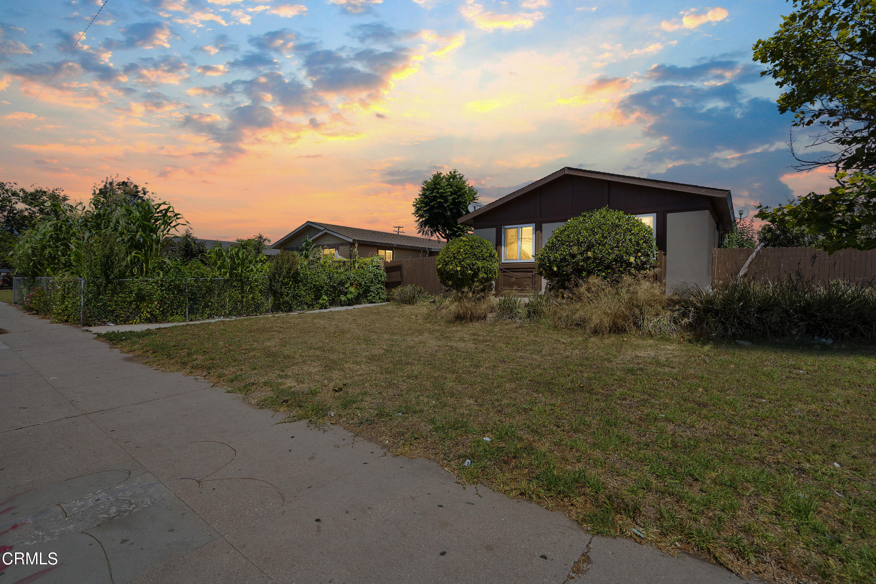 401-403 East Pleasant Valley Road Oxnard, CA 93033 - Photo 11 of 15 21