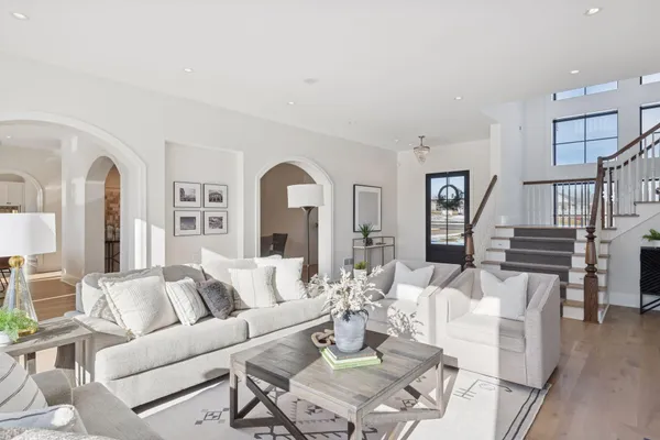 $2,680,000 | 6695 McKown Court, Independence, MN 55359