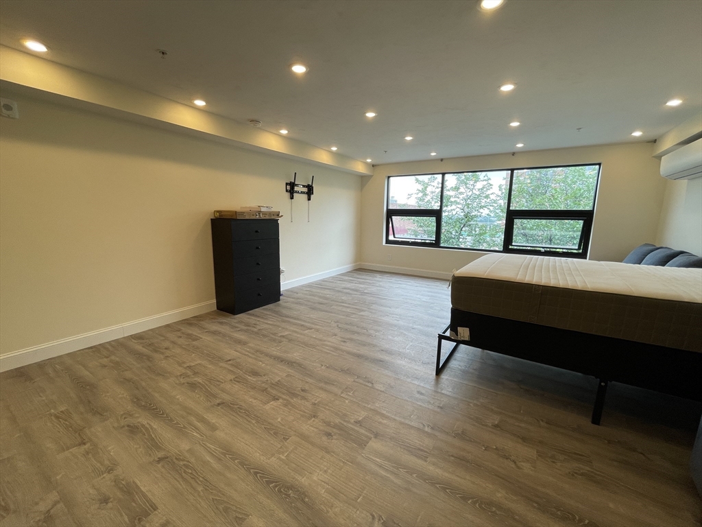 1028 Commonwealth Avenue, Unit 305 Boston, MA 02215 - Photo 2 of 8