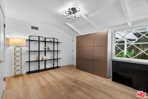 $1,100,000 | 22217 Ybarra Road, Woodland Hills, CA 91364