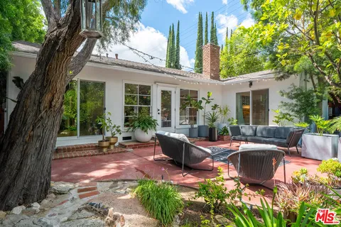 $1,100,000 | 22217 Ybarra Road, Woodland Hills, CA 91364