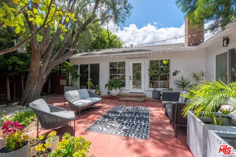 $1,100,000 | 22217 Ybarra Road, Woodland Hills, CA 91364