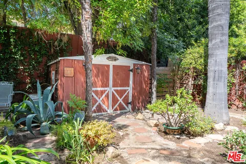 $1,100,000 | 22217 Ybarra Road, Woodland Hills, CA 91364