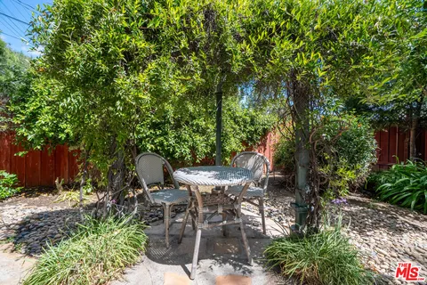 $1,100,000 | 22217 Ybarra Road, Woodland Hills, CA 91364