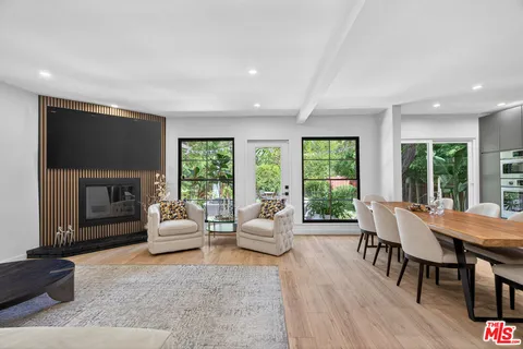 $1,100,000 | 22217 Ybarra Road, Woodland Hills, CA 91364