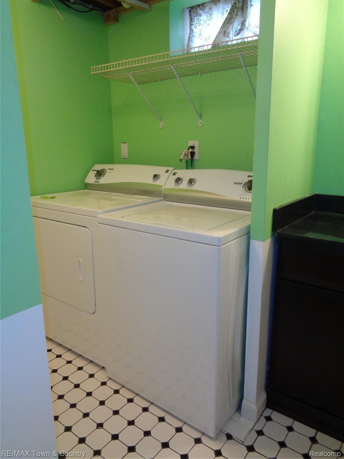 7375 Gillette Road Flushing, MI 48433 - Photo 19 of 28 DSC02978.JPG