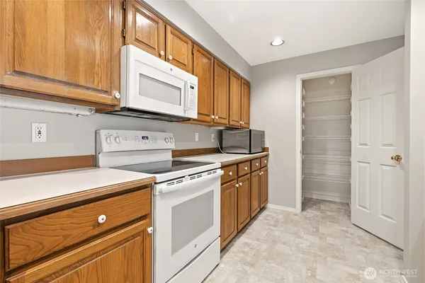 $500,000 | 3626 224th Place Southeast, Unit 1314, Issaquah, WA 98029