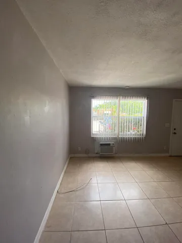 $1,475 | 1820 Redbank Road, Unit 2, West Palm Beach, FL 33408