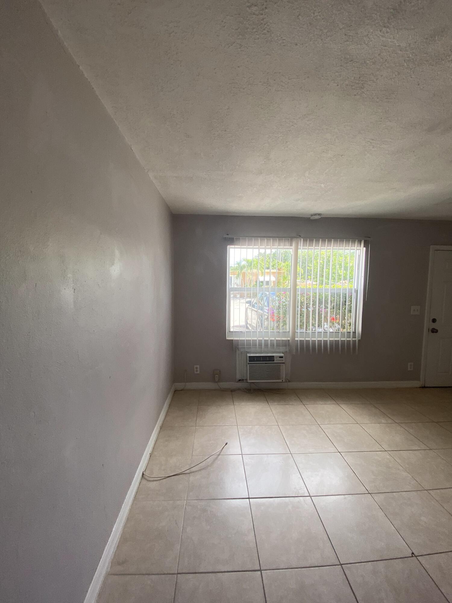 1820 Redbank Road, Unit 2 West Palm Beach, FL 33408 - Photo 3 of 12 3