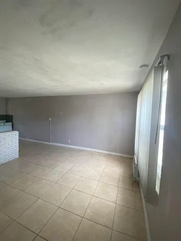 $1,475 | 1820 Redbank Road, Unit 2, West Palm Beach, FL 33408