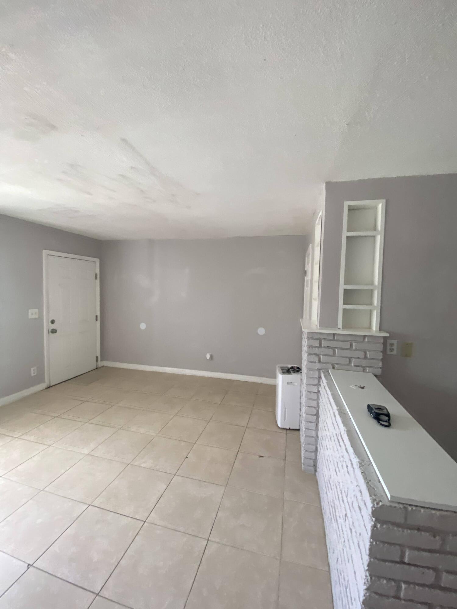 1820 Redbank Road, Unit 2 West Palm Beach, FL 33408 - Photo 6 of 12 6