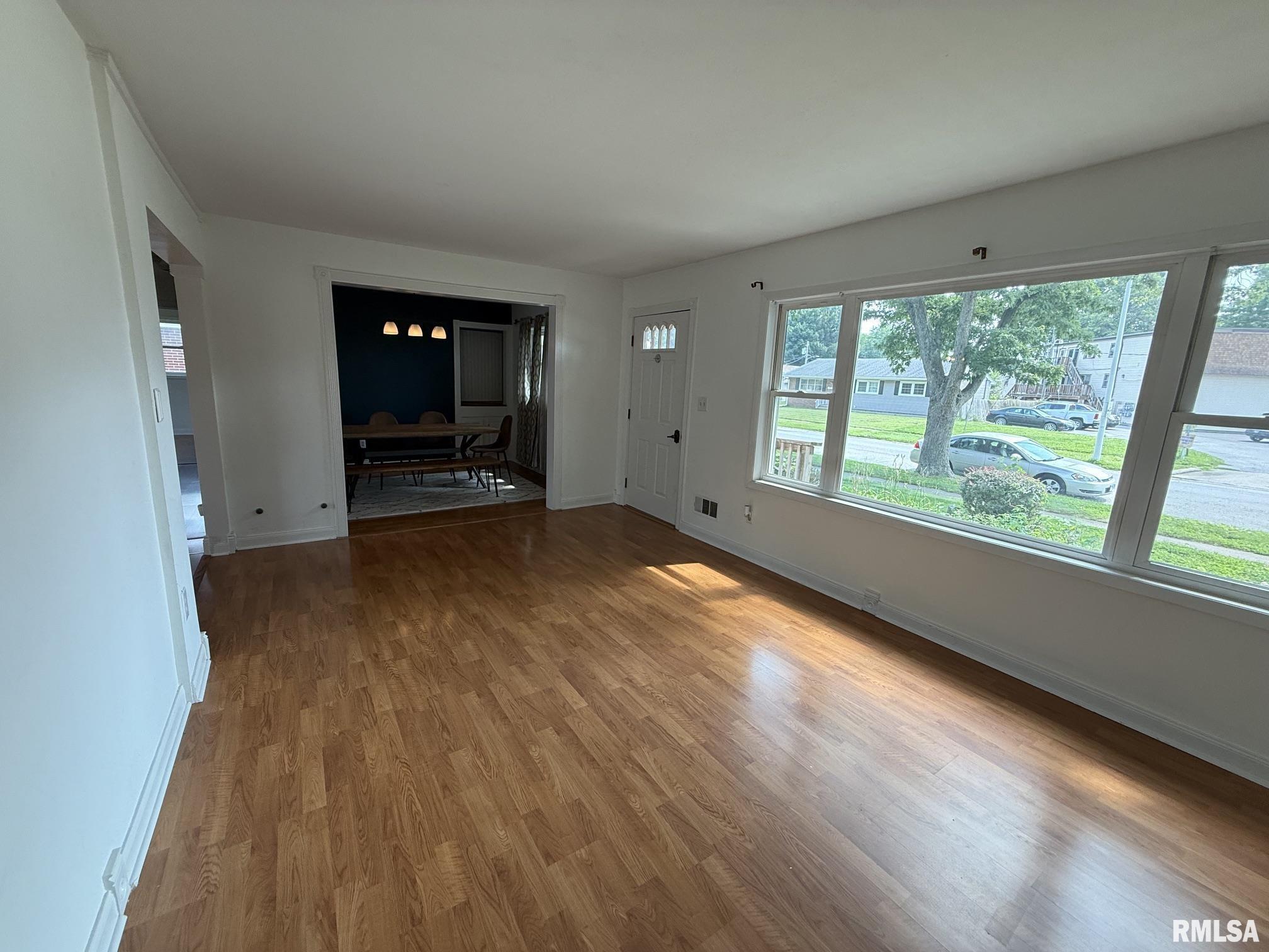 18 Radcliff Road Springfield, IL 62703 - Photo 10 of 34 Gallery Image 10