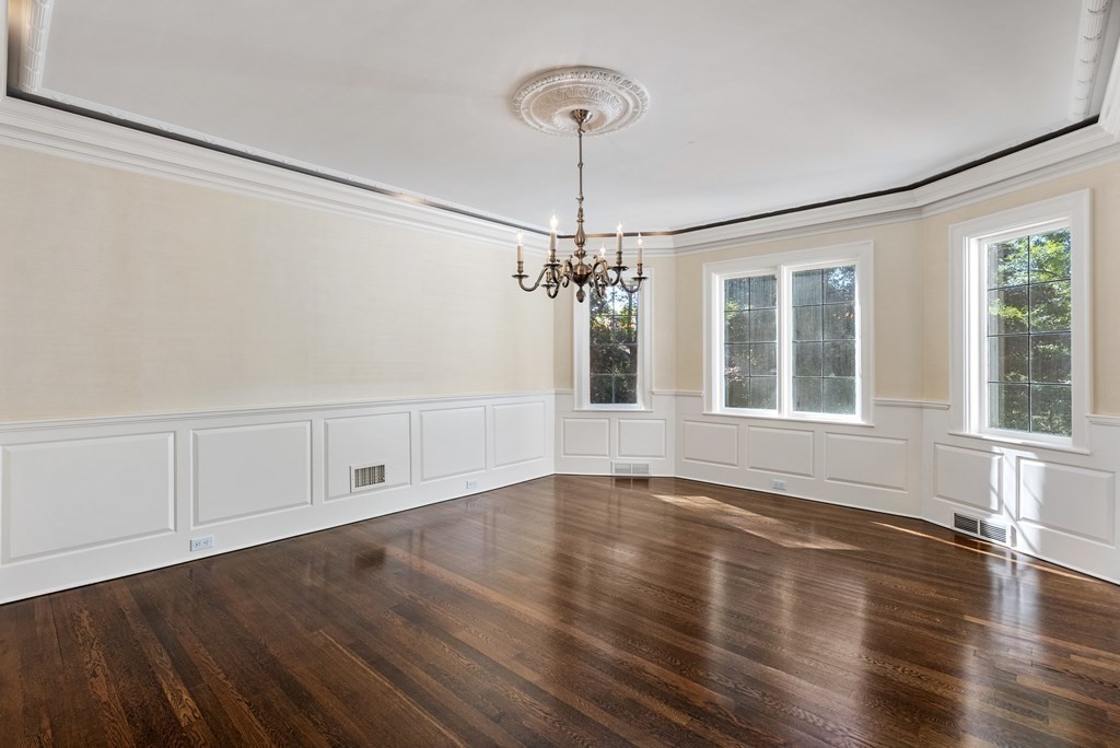 42 Old Colony Road Wellesley, MA 02481 - Photo 11 of 36