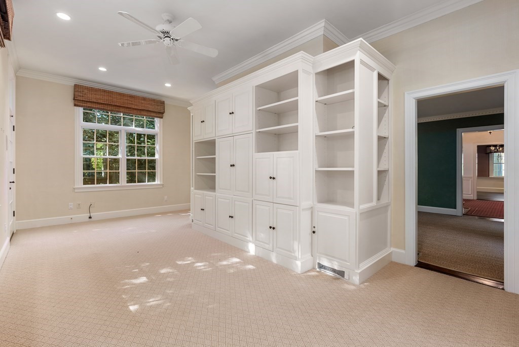 42 Old Colony Road Wellesley, MA 02481 - Photo 13 of 36