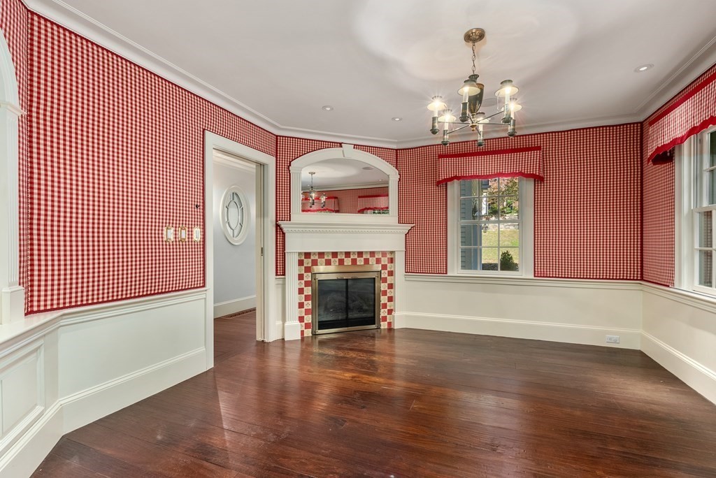 42 Old Colony Road Wellesley, MA 02481 - Photo 14 of 36