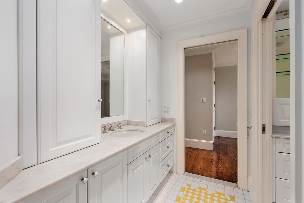 42 Old Colony Road Wellesley, MA 02481 - Photo 26 of 36