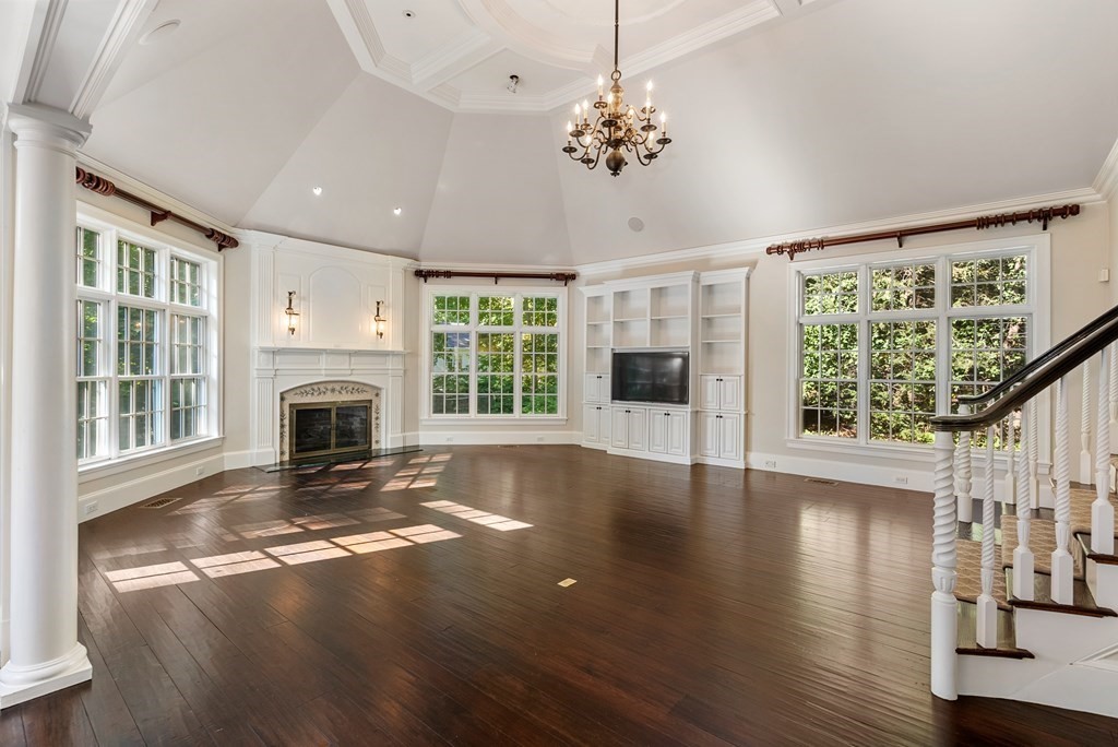 42 Old Colony Road Wellesley, MA 02481 - Photo 4 of 36