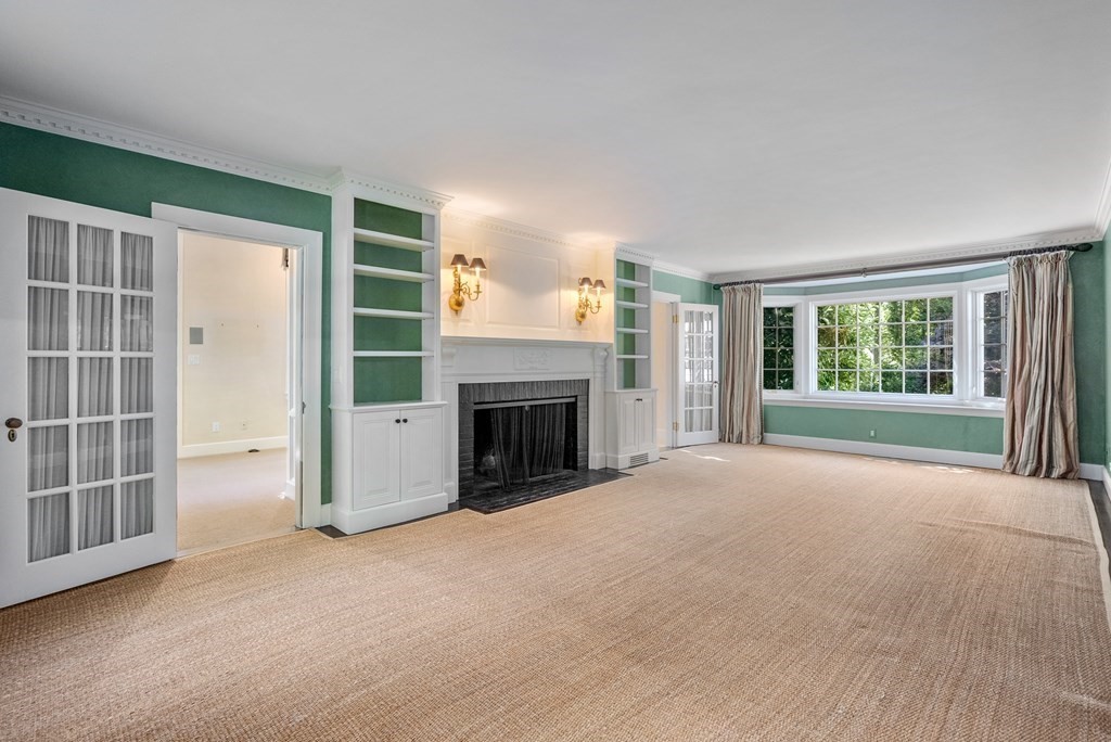 42 Old Colony Road Wellesley, MA 02481 - Photo 10 of 36