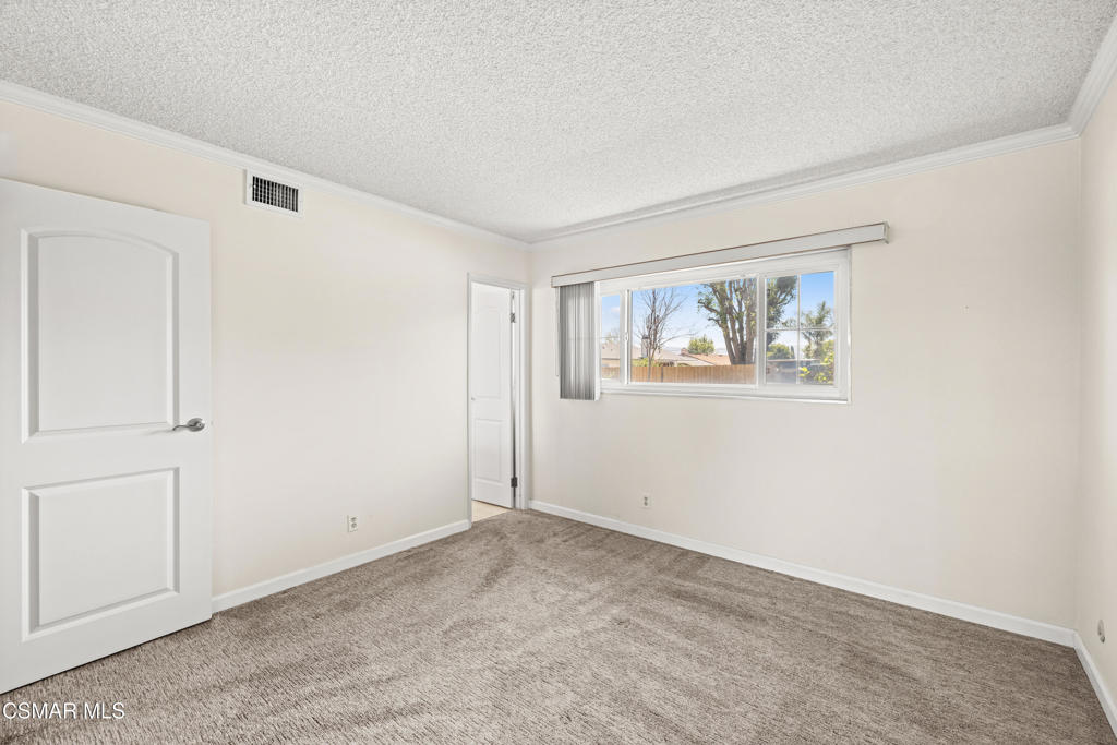 4477 Hempstead Street Simi Valley, CA 93063 - Photo 12 of 25