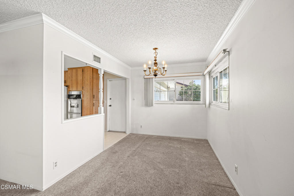 4477 Hempstead Street Simi Valley, CA 93063 - Photo 5 of 25